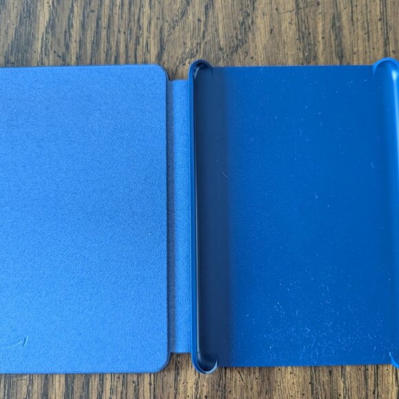Amazon Kindle Case, 11th Gen (2022) OEM Protective Cover Fabric - Blue Denim - Picture 4 of 5